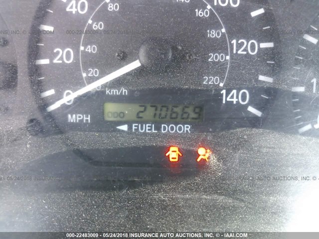 4T1BF22K3YU098054 - 2000 TOYOTA CAMRY LE/XLE Silber Foto 7