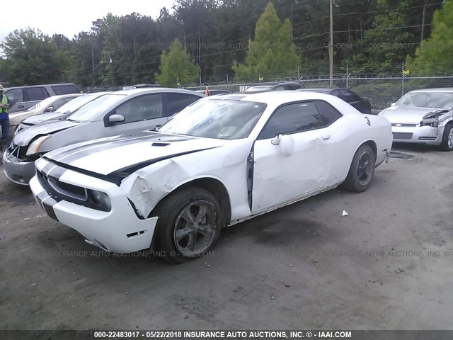 2C3CDYAG9EH107437 - 2014 DODGE CHALLENGER SXT WHITE photo 2