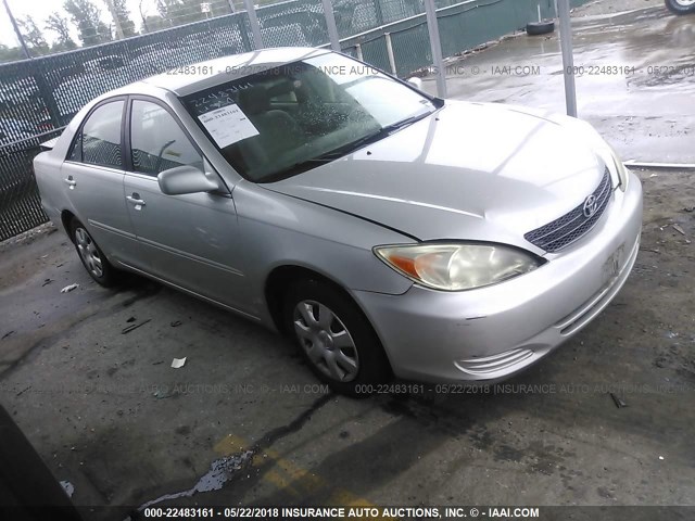 4T1BE32K53U173189 - 2003 TOYOTA CAMRY LE/XLE/SE ვერცხლისფერი ფოტო 1