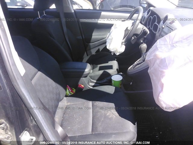 2T1LE40E79C007662 - 2009 TOYOTA COROLLA MATRIX S GRAY photo 5