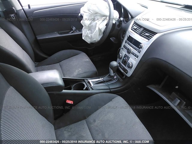 1G1ZC5E04CF197513 - 2012 CHEVROLET MALIBU 1LT 灰色 照片 5