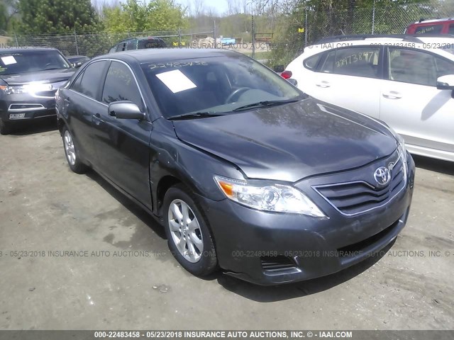4T1BF3EK9BU630593 - 2011 TOYOTA CAMRY SE/LE/XLE 灰色 照片 1