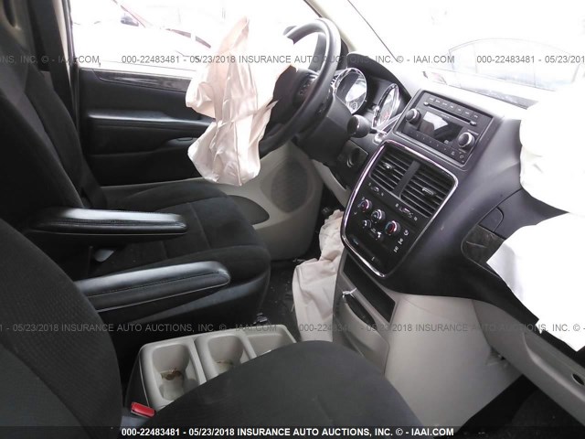 2D4RN3DG2BR627490 - 2011 DODGE GRAND CARAVAN MAINSTREET BLACK photo 5