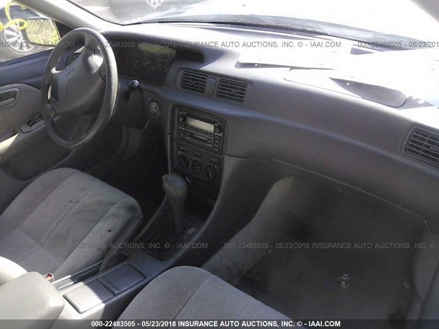 4T1BG22K71U796976 - 2001 TOYOTA CAMRY CE/LE/XLE 绿色 照片 5