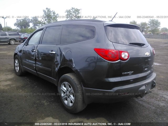 1GNKREED9CJ337053 - 2012 CHEVROLET TRAVERSE LS GRAY photo 3