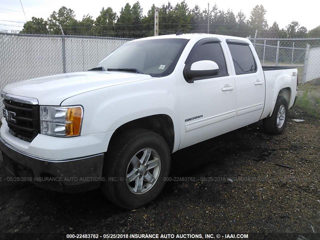 3GTEK13M97G538576 - 2007 GMC NEW SIERRA K1500 WHITE photo 2