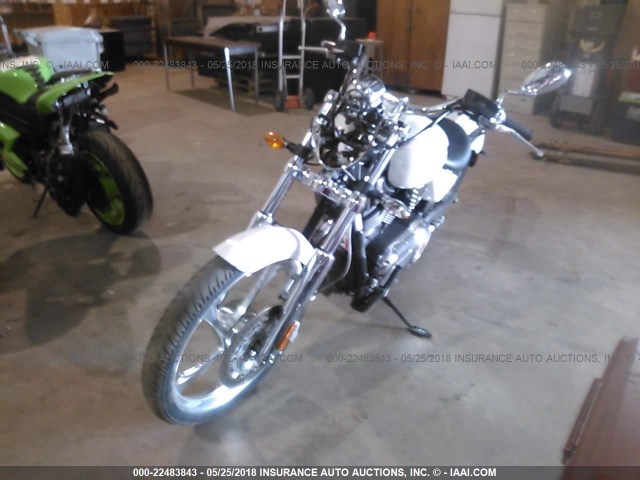 5VPGB26D793002291 - 2009 VICTORY MOTORCYCLES VEGAS თეთრი ფოტო 2