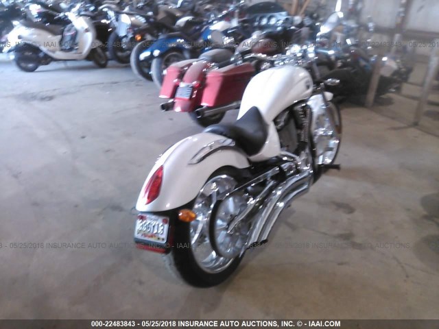 5VPGB26D793002291 - 2009 VICTORY MOTORCYCLES VEGAS WHITE photo 4