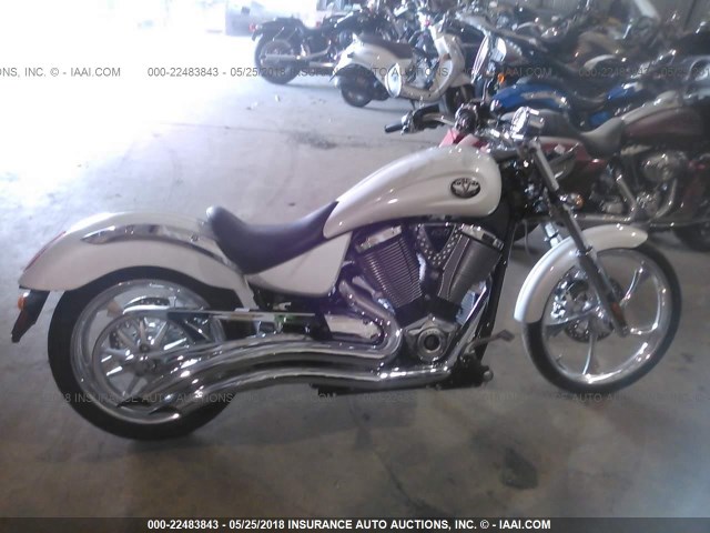 5VPGB26D793002291 - 2009 VICTORY MOTORCYCLES VEGAS თეთრი ფოტო 8
