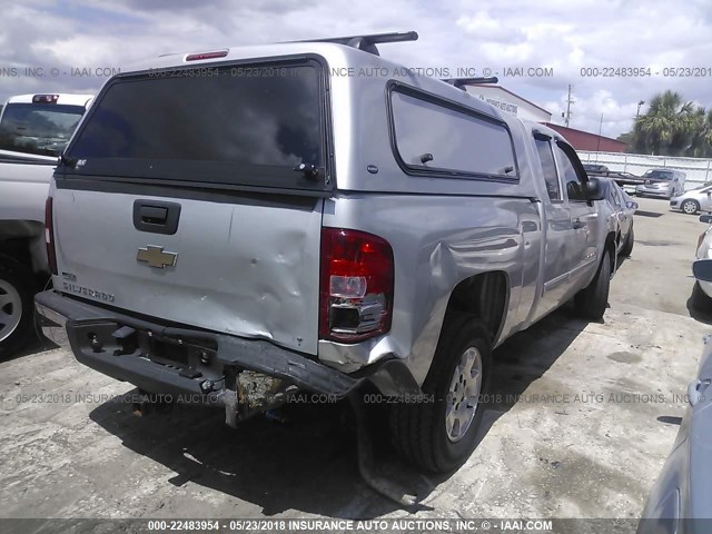 1GCSCSE04AZ290518 - 2010 CHEVROLET SILVERADO C1500 LT SILVER photo 4