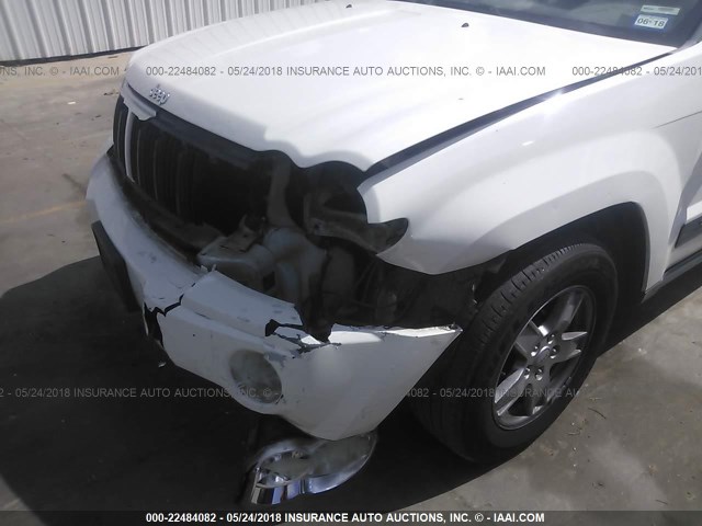 1J4GR48K15C697258 - 2005 JEEP GRAND CHEROKEE LAREDO/COLUMBIA/FREEDOM 白色 照片 6