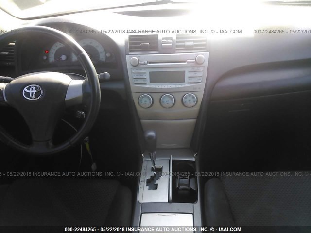 4T1BE46K09U908797 - 2009 TOYOTA CAMRY SE/LE/XLE 灰色 照片 5