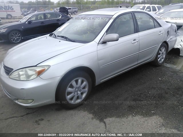 JTDBF30K730149195 - 2003 TOYOTA CAMRY LE/XLE SILVER photo 2