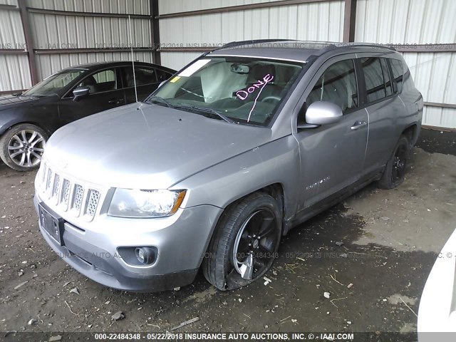 1C4NJDEB9GD685705 - 2016 JEEP COMPASS LATITUDE ნაცრისფერი ფოტო 2