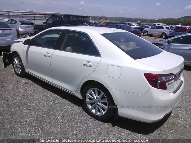 4T1BF1FK7EU446129 - 2014 TOYOTA CAMRY L/SE/LE/XLE 白色 照片 3