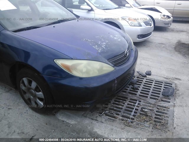 4T1BE32K32U619323 - 2002 TOYOTA CAMRY LE/XLE/SE ლურჯი ფოტო 6