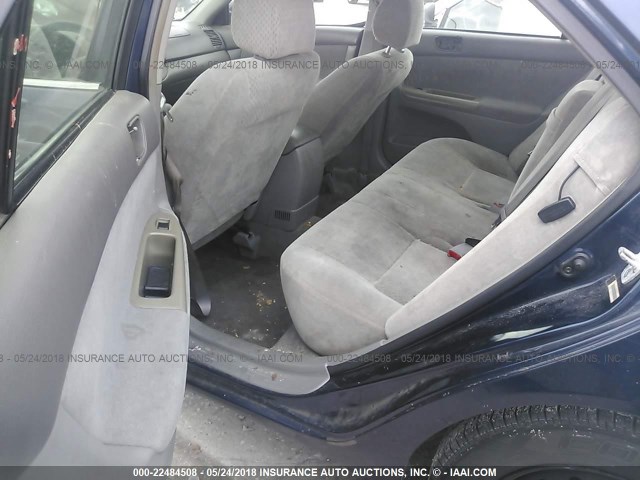 4T1BE32K32U619323 - 2002 TOYOTA CAMRY LE/XLE/SE ლურჯი ფოტო 8