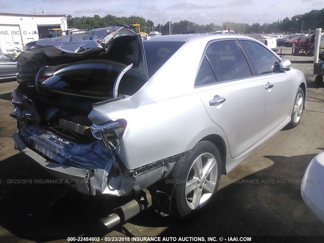 4T1BF1FK7EU341106 - 2014 TOYOTA CAMRY L/SE/LE/XLE 银色 照片 4
