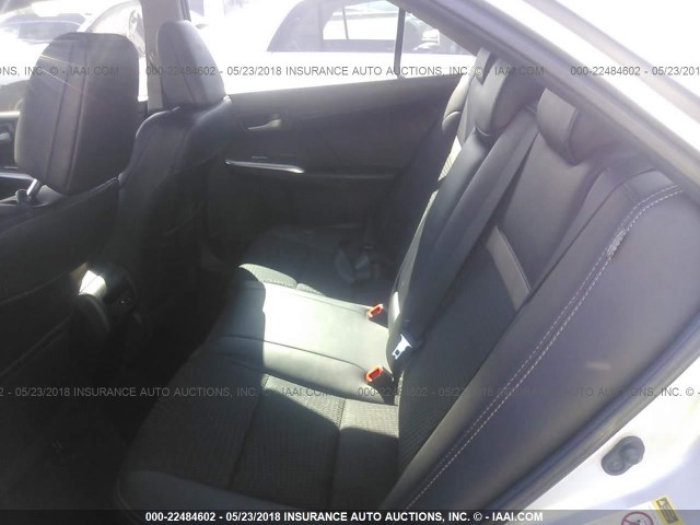 4T1BF1FK7EU341106 - 2014 TOYOTA CAMRY L/SE/LE/XLE 银色 照片 8