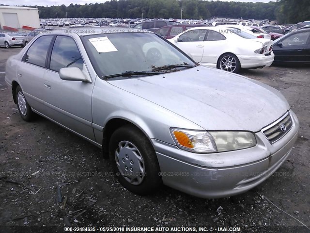 4T1BG22K5YU648240 - 2000 TOYOTA CAMRY CE/LE/XLE 银色 照片 1
