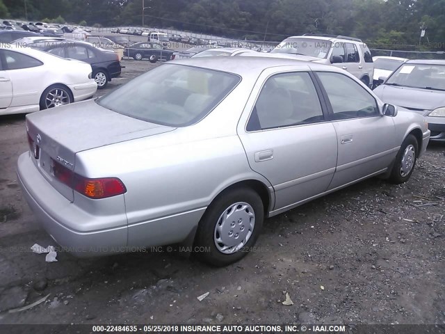 4T1BG22K5YU648240 - 2000 TOYOTA CAMRY CE/LE/XLE 银色 照片 4