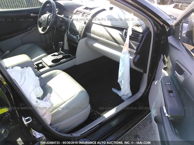 4T1BF1FK0CU083718 - 2012 TOYOTA CAMRY SE/LE/XLE 黑色 照片 5