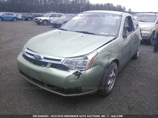 1FAHP32N58W153366 - 2008 FORD FOCUS S/SE GREEN photo 2