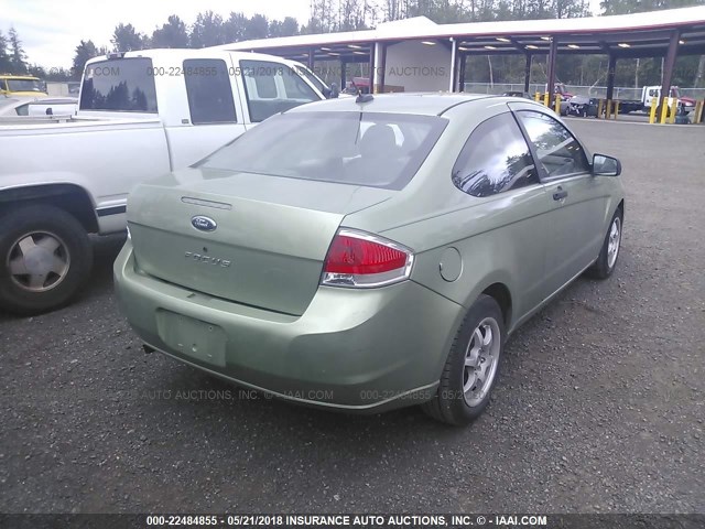 1FAHP32N58W153366 - 2008 FORD FOCUS S/SE GREEN photo 4