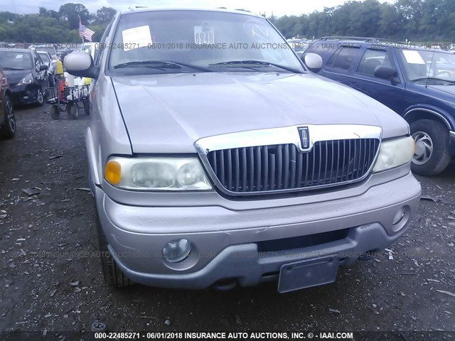 5LMFU28R41LJ23449 - 2001 LINCOLN NAVIGATOR TAN photo 6