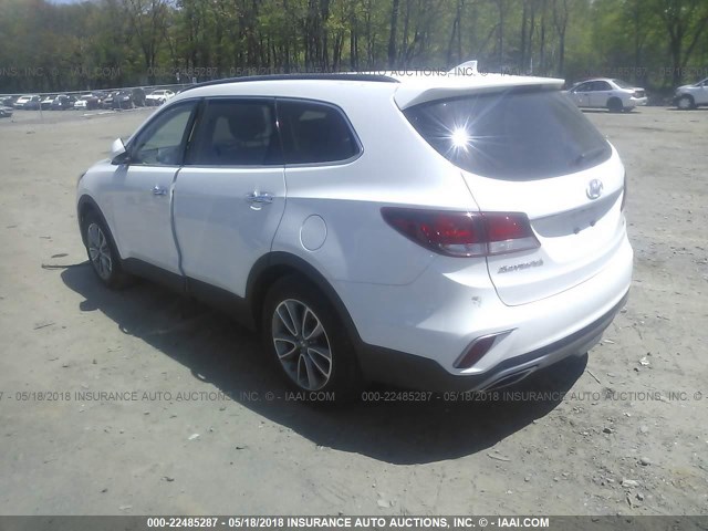 KM8SMDHFXHU226690 - 2017 HYUNDAI SANTA FE SE WHITE photo 3