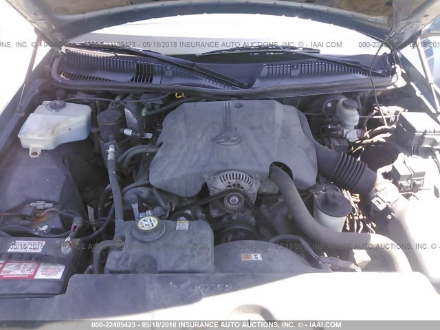 1LNHM81W92Y628793 - 2002 LINCOLN TOWN CAR EXECUTIVE Blau Foto 10