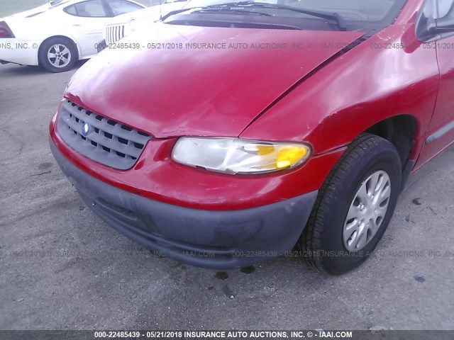 2P4FP25B6VR344629 - 1997 PLYMOUTH VOYAGER RED photo 6