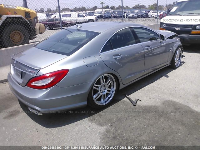 WDDLJ7EB1DA080928 - 2013 MERCEDES-BENZ CLS 63 AMG SILVER photo 4