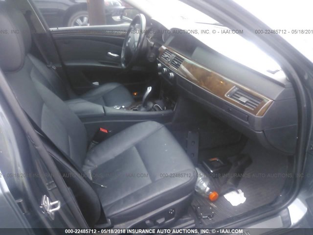 WBANV9C51AC137688 - 2010 BMW 535 XI Szary zdjęcie 5
