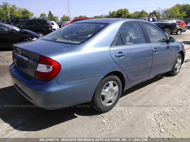 JTDBE32K030191918 - 2003 TOYOTA CAMRY LE/XLE BLUE photo 4