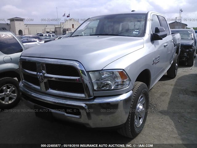 3C6UR5DL2JG245783 - 2018 RAM 2500 SLT SILVER photo 2