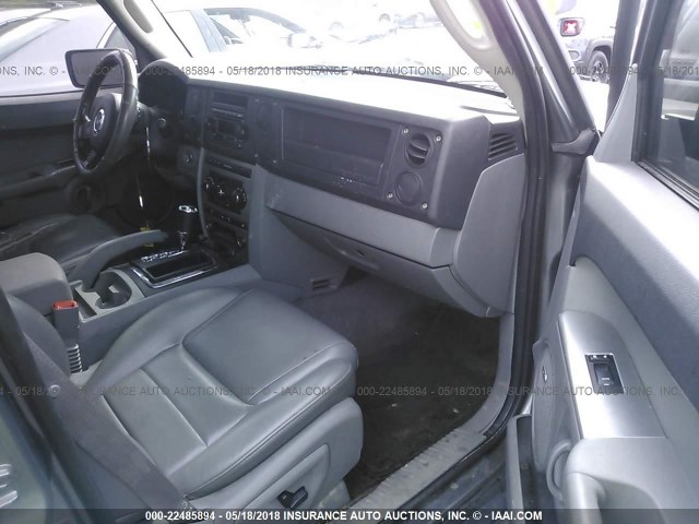 1J8HH48K07C606733 - 2007 JEEP COMMANDER GRAY photo 5