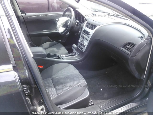 1G1ZH57B19F136015 - 2009 CHEVROLET MALIBU 1LT 灰色 照片 5