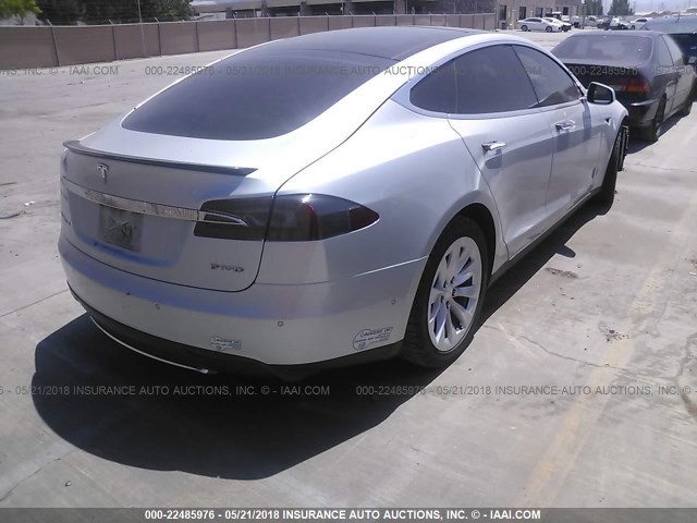 5YJSA1H24EFP62712 - 2014 TESLA MODEL S 银色 照片 4
