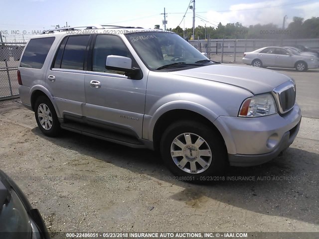 5LMFU27R24LJ11628 - 2004 LINCOLN NAVIGATOR 银色 照片 1