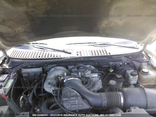 5LMFU27R24LJ11628 - 2004 LINCOLN NAVIGATOR 银色 照片 10