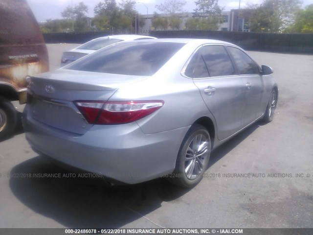 4T1BF1FK6GU228315 - 2016 TOYOTA CAMRY LE/XLE/SE/XSE SILVER photo 4