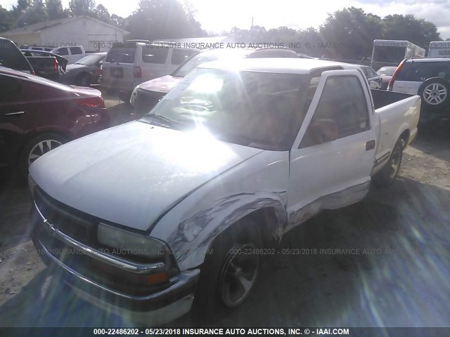 1GCCS19X938289737 - 2003 CHEVROLET S TRUCK S10 WHITE photo 2