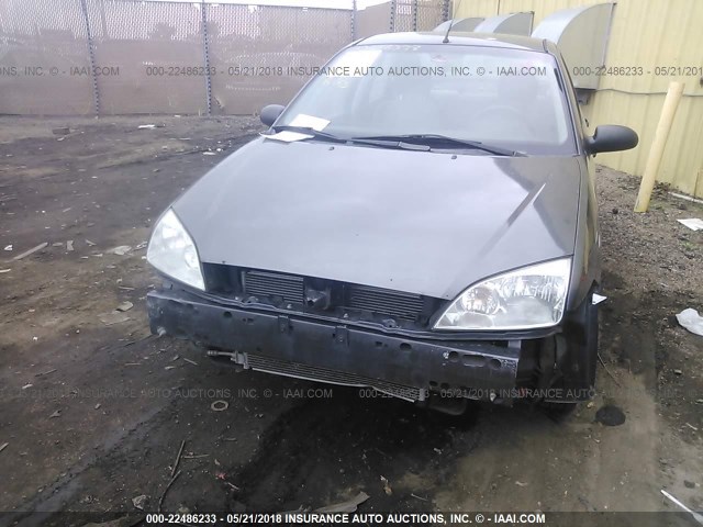 1FAHP34N57W164718 - 2007 FORD FOCUS ZX4/S/SE/SES GRAY photo 6