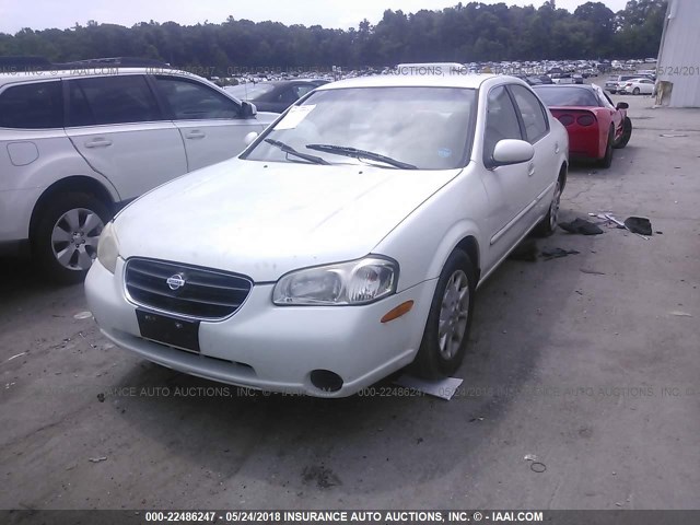 JN1CA31D9YT500586 - 2000 NISSAN MAXIMA GLE/GXE/SE WHITE photo 2