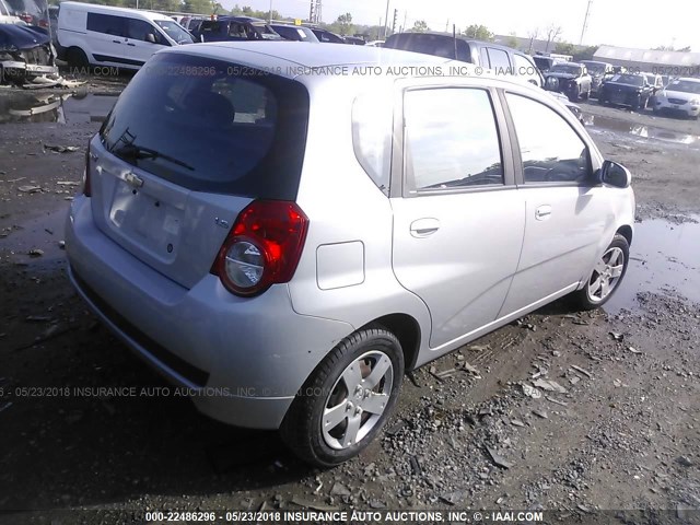 KL1TD66E59B652838 - 2009 CHEVROLET AVEO LS/LT 银色 照片 4