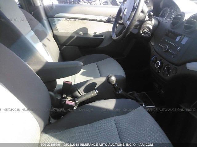 KL1TD66E59B652838 - 2009 CHEVROLET AVEO LS/LT 银色 照片 5