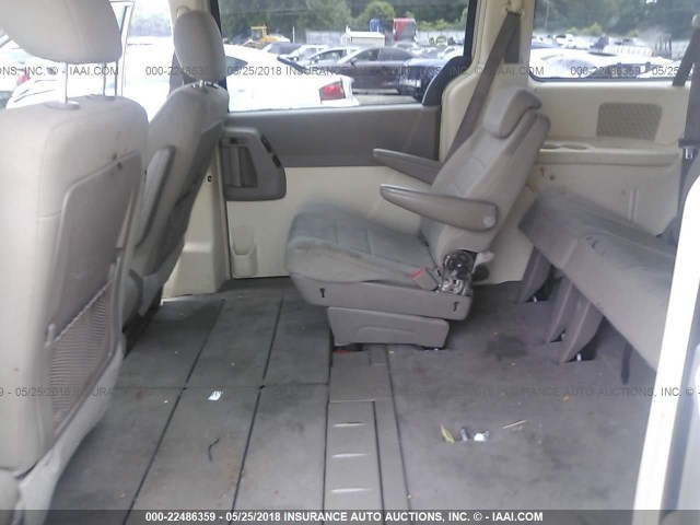 2A8HR54109R624840 - 2009 CHRYSLER TOWN & COUNTRY TOURING GOLD photo 8