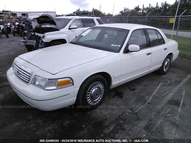 2FAFP73W1XX214933 - 1999 FORD CROWN VICTORIA  WHITE photo 2