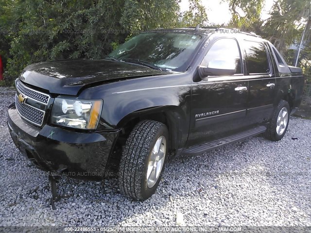 3GNMCEE04CG146889 - 2012 CHEVROLET AVALANCHE LS BLACK photo 2